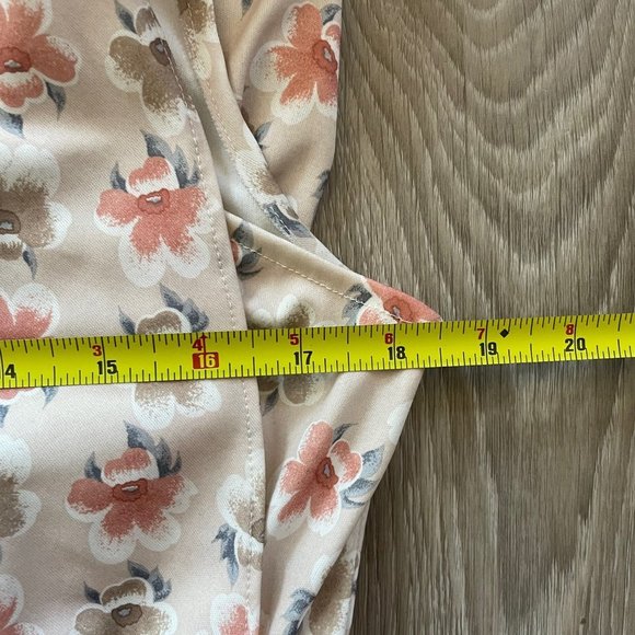 𝅺VINTAGE | 90s Floral Flutter Sleeve Dress - Picture 9 of 12